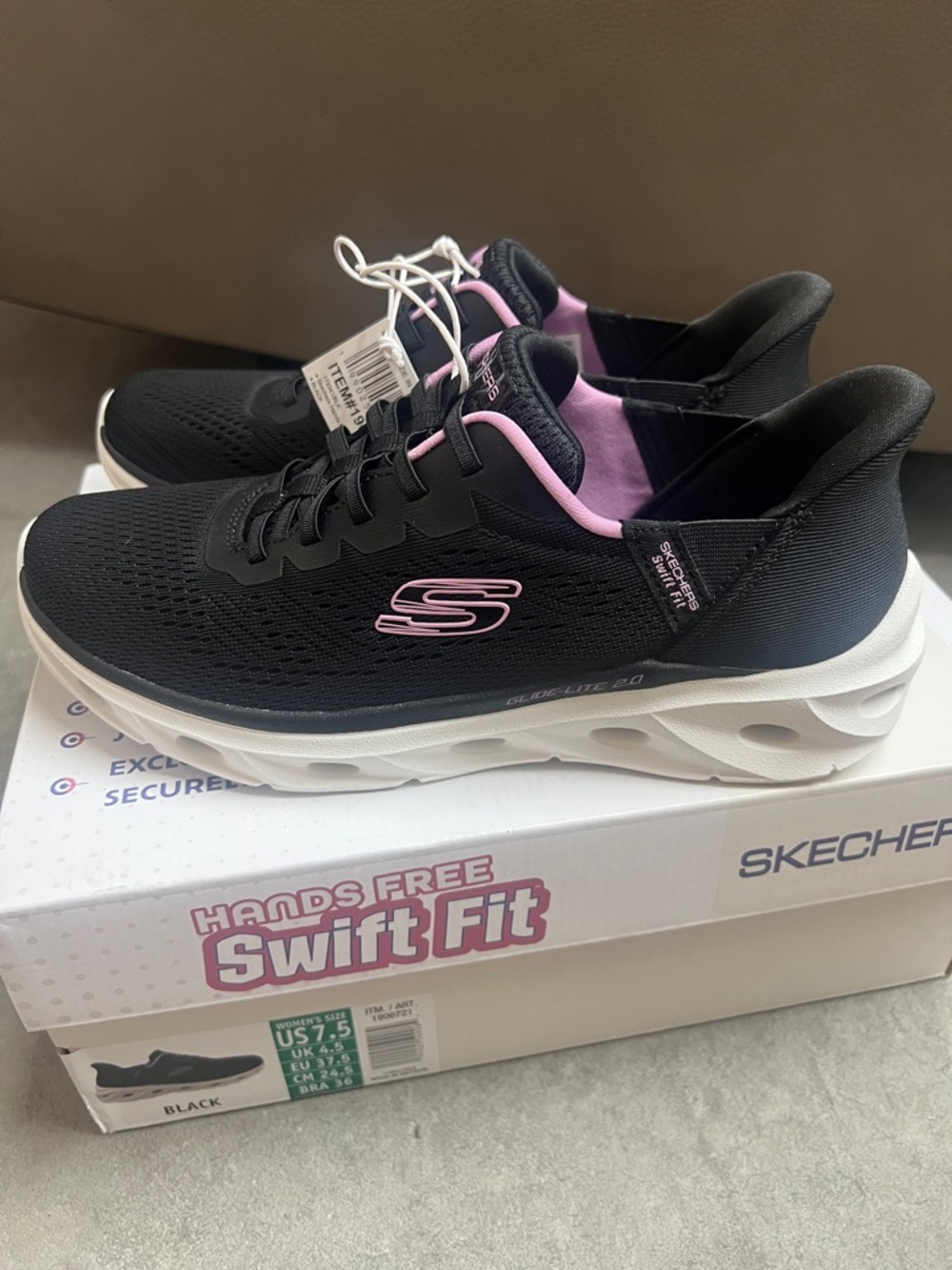 Skechers Women SwiftFit Black with Pink Trim Athletic Sneakers